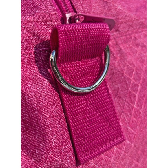 ThirtyOne Signature Duffle Lrge Gym Sports Bag w/Strap Zippered Shoe Pocket Pink - Picture 7 of 16